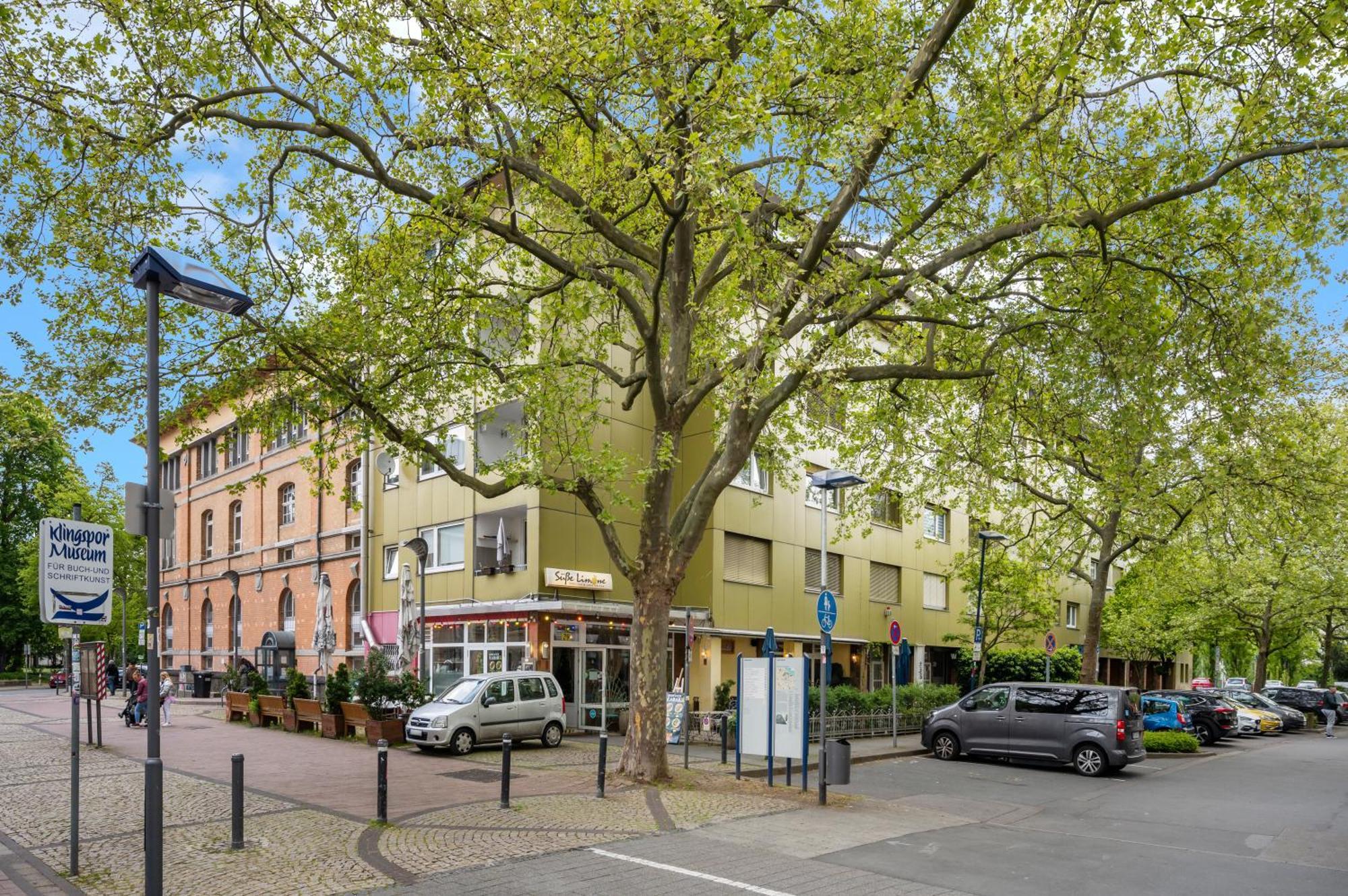 Urban Jungle Studio Apartment Offenbach am Main Bagian luar foto